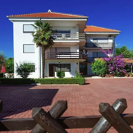 One-bedroom In Zadar I アパート ディクロ